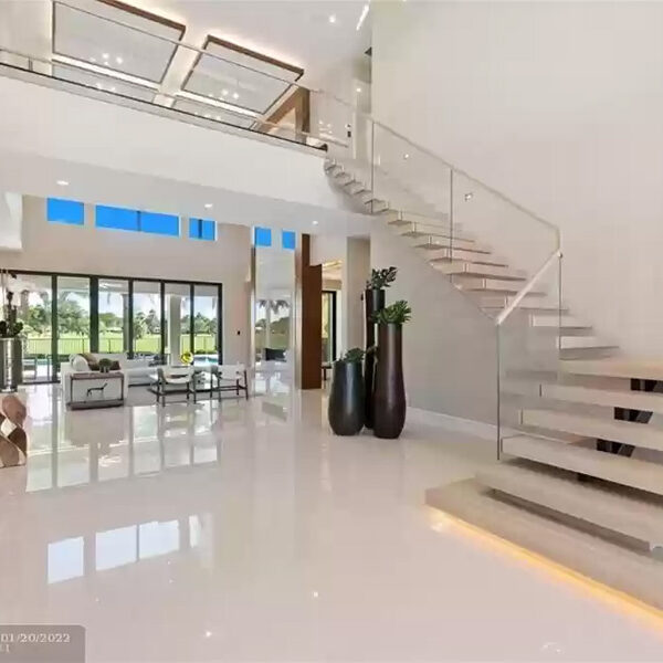 Country Club Estate 09