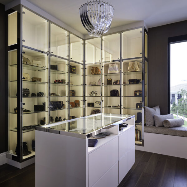 2024040304_3868CountryClubLn_026