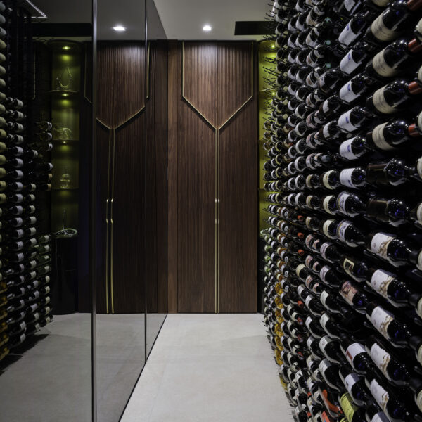 2024040810_3836CountryClubLn_017