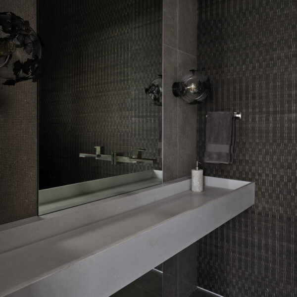 2024040810_3836CountryClubLn_020