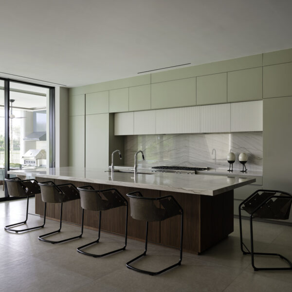 2024040810_3836CountryClubLn_029