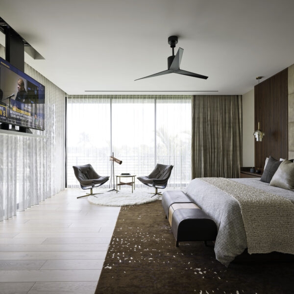 2024040810_3836CountryClubLn_041